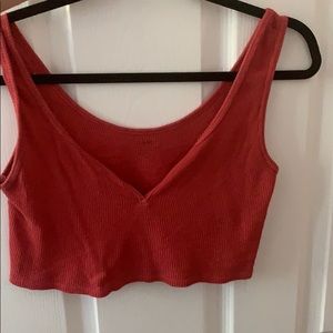CROP TOP!! So flattering